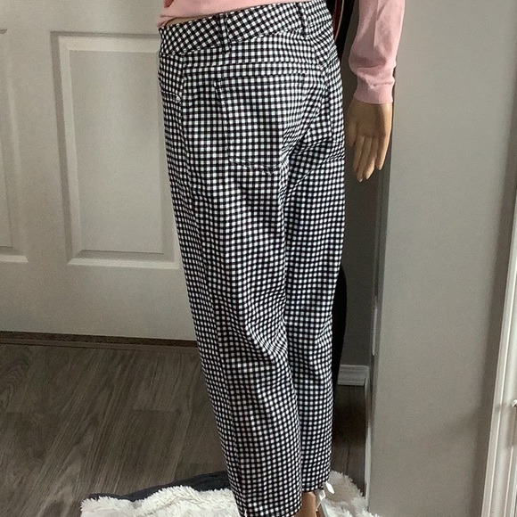 2/25.  NWOT  NYGARD CAPRI.   Size 10 - Picture 4 of 7